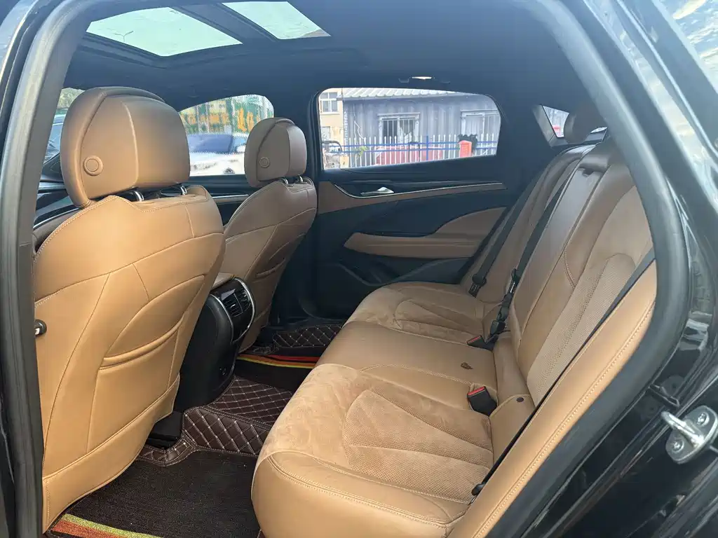 Buick LaCrosse — миниатюра 5