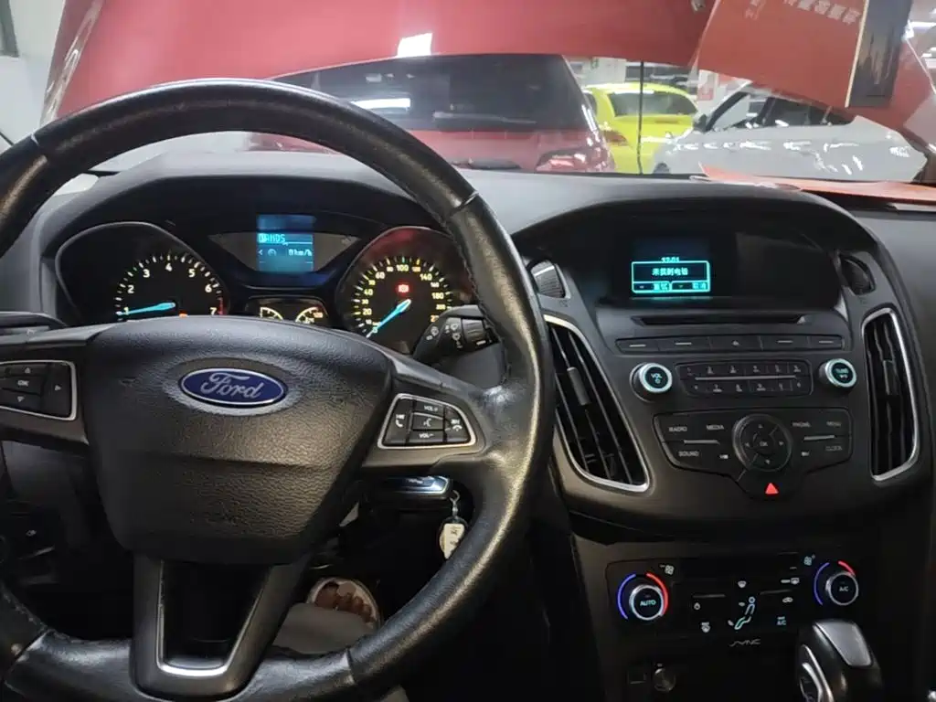Ford Focus — миниатюра 10
