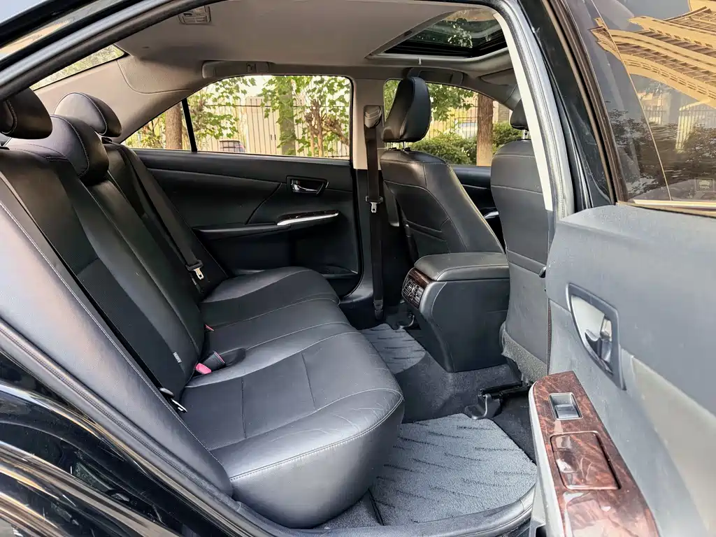 Toyota Camry — миниатюра 20