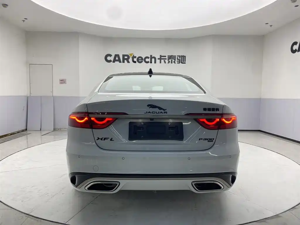 Jaguar XFL 2024 2.0T P300 Flagship Sport
