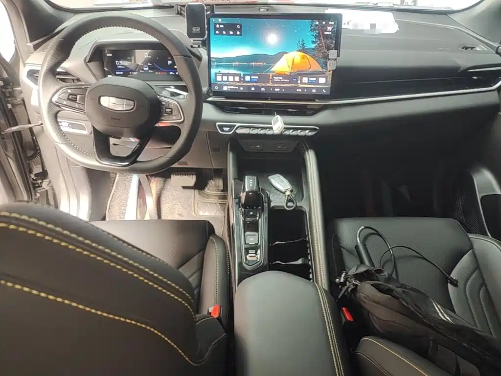 Geely Binyue — миниатюра 10