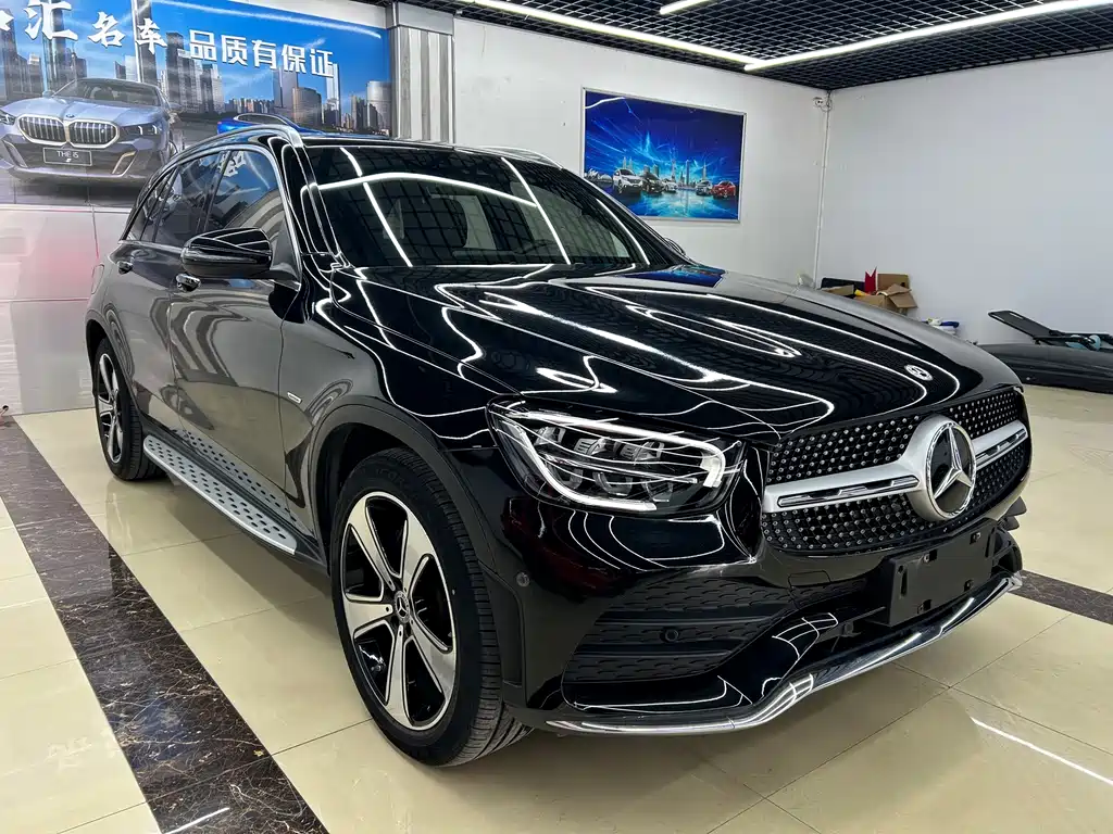 MERCEDES-BENZ GLC