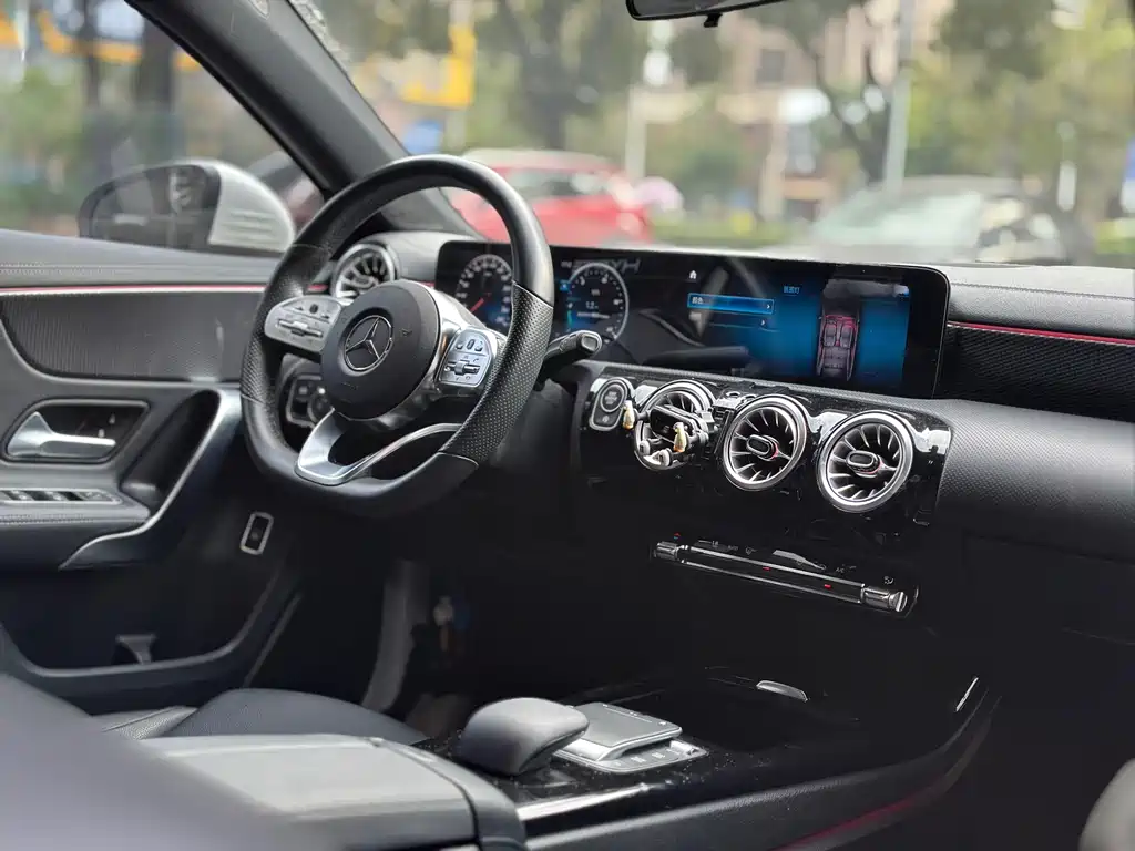 MERCEDES-BENZ A CLASS