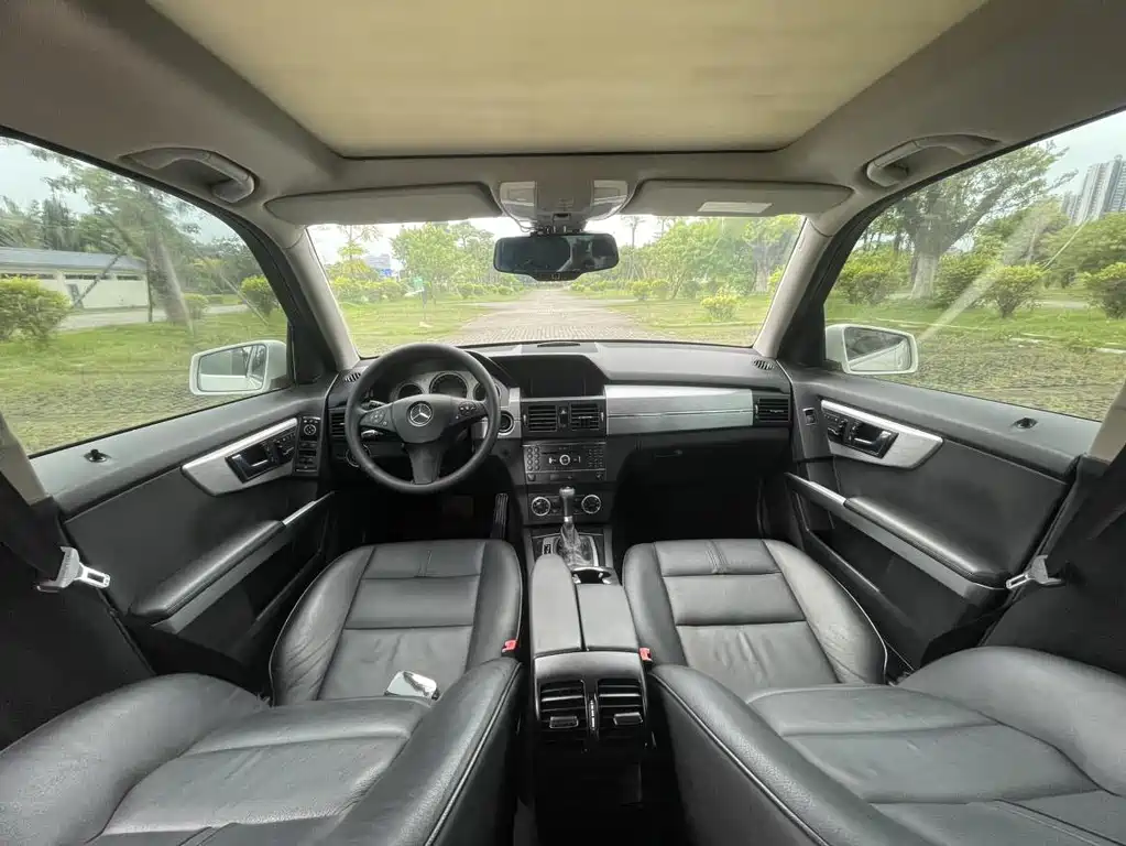 Mercedes-Benz GLK-Class (Import) — миниатюра 22
