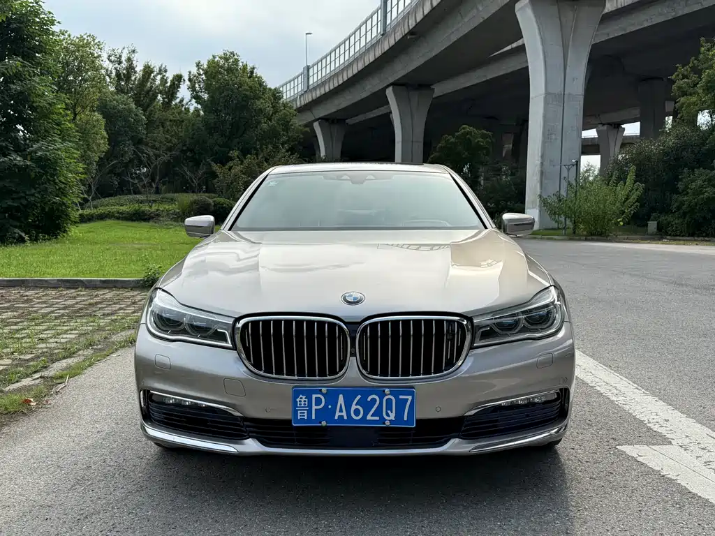BMW 7 SERIES