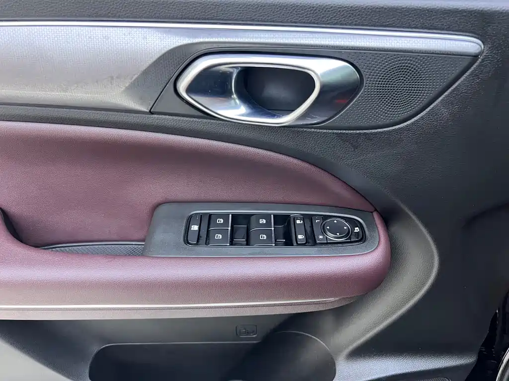 GAC Motor Trumpchi M6 — миниатюра 8