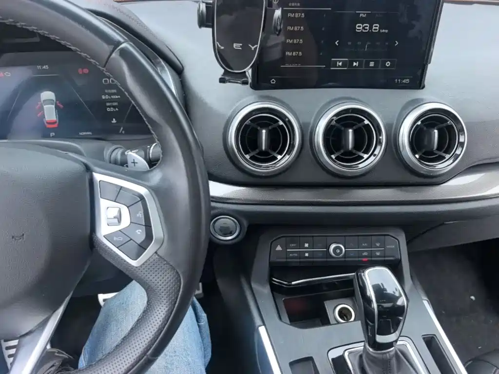 Wey Wey VV5 — миниатюра 10
