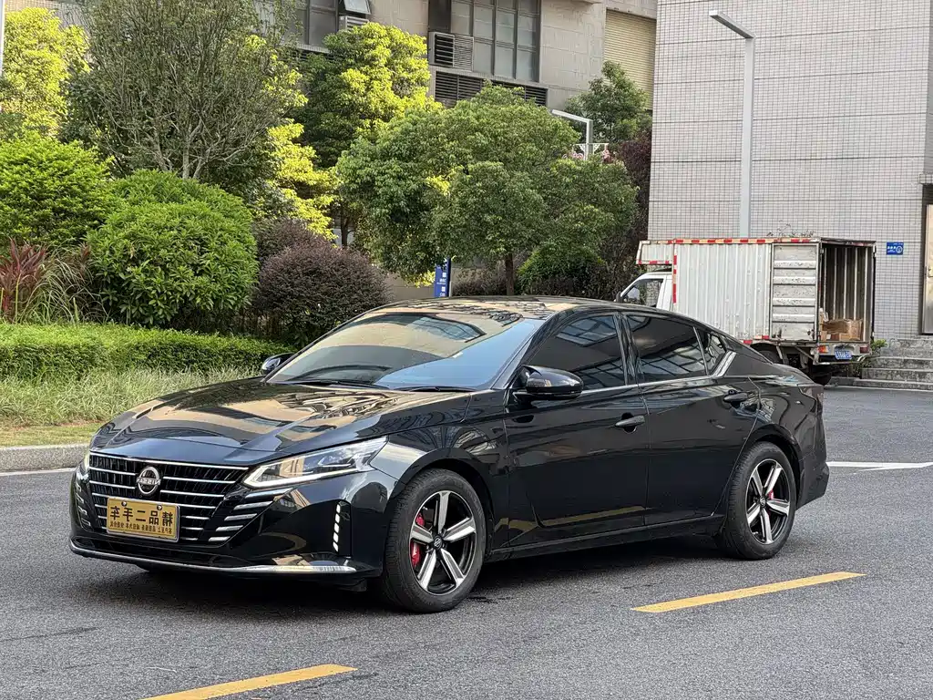 Nissan Teana — миниатюра 3