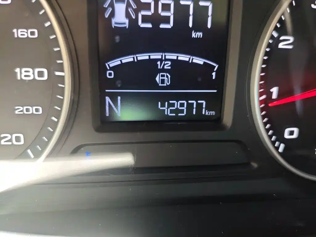 Roewe 360 — миниатюра 5