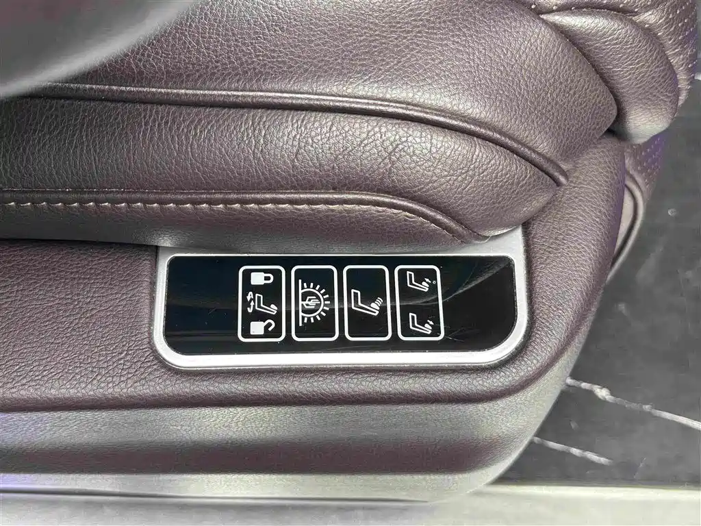 Toyota Sienna — миниатюра 23