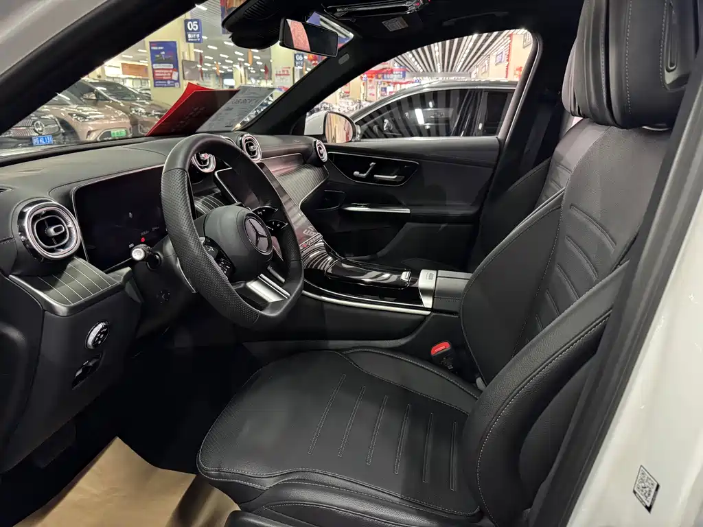 Mercedes-Benz GLC 2024 GLC 260 L 4MATIC 5 мест