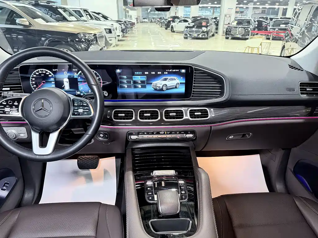 Mercedes-Benz GLE (Import) — миниатюра 12