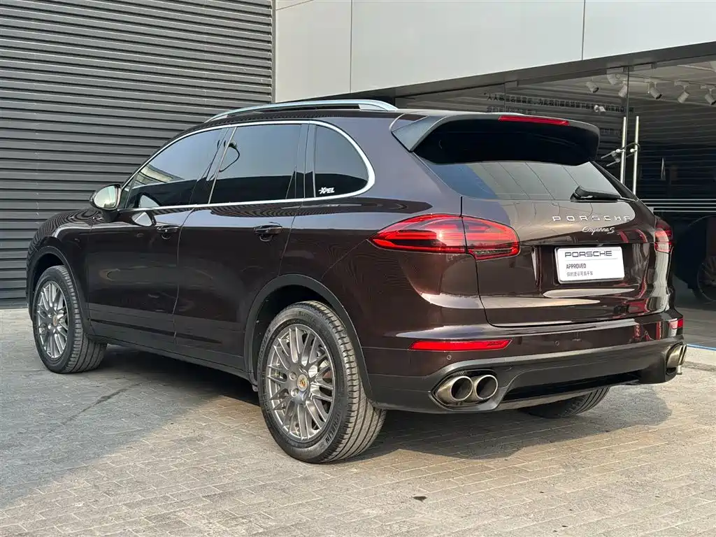 PORSCHE CAYENNE