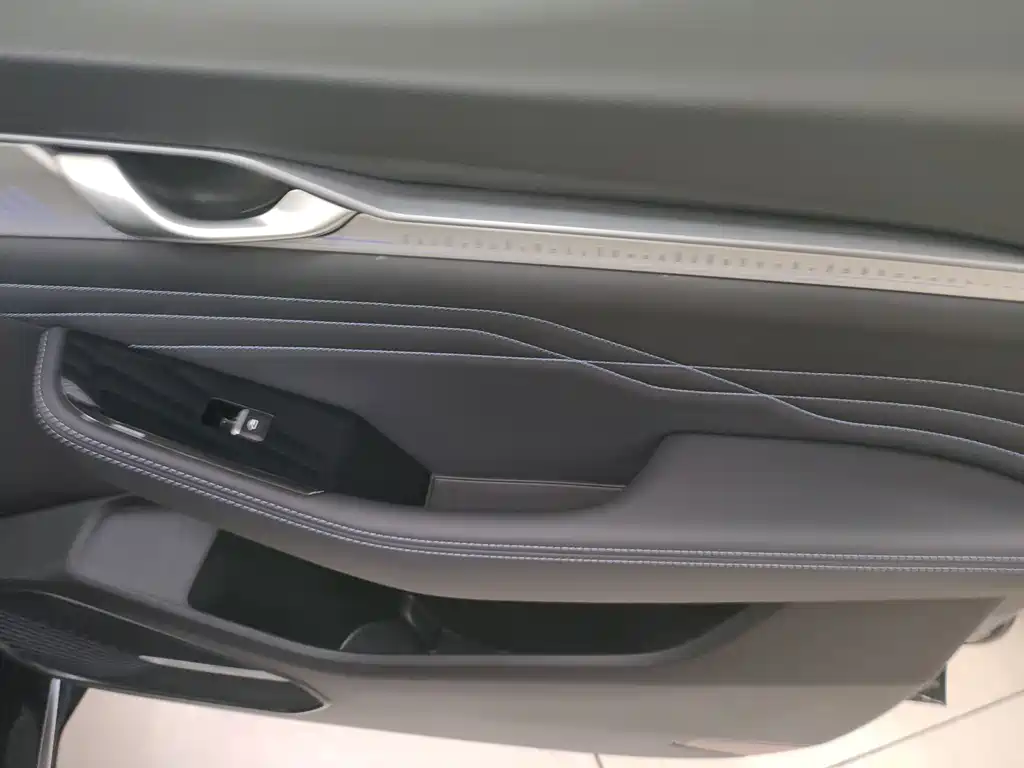 Geely Xingrui — миниатюра 13