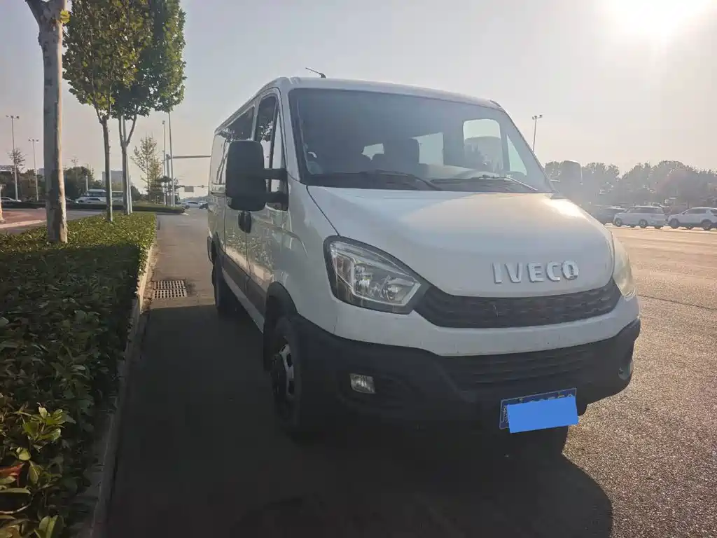 IVECO Ousheng — миниатюра 2