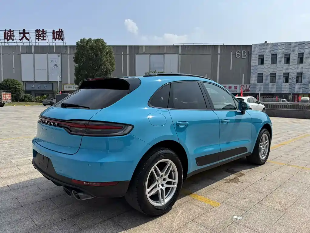 Porsche Macan — миниатюра 7