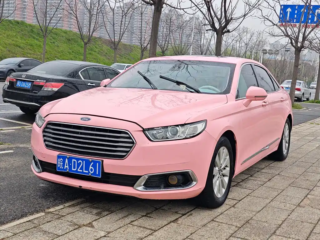 Ford Taurus 2017