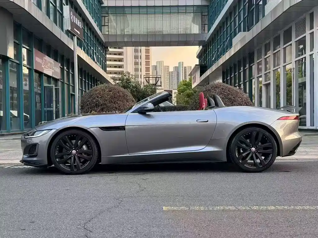 Jaguar F-TYPE — миниатюра 3