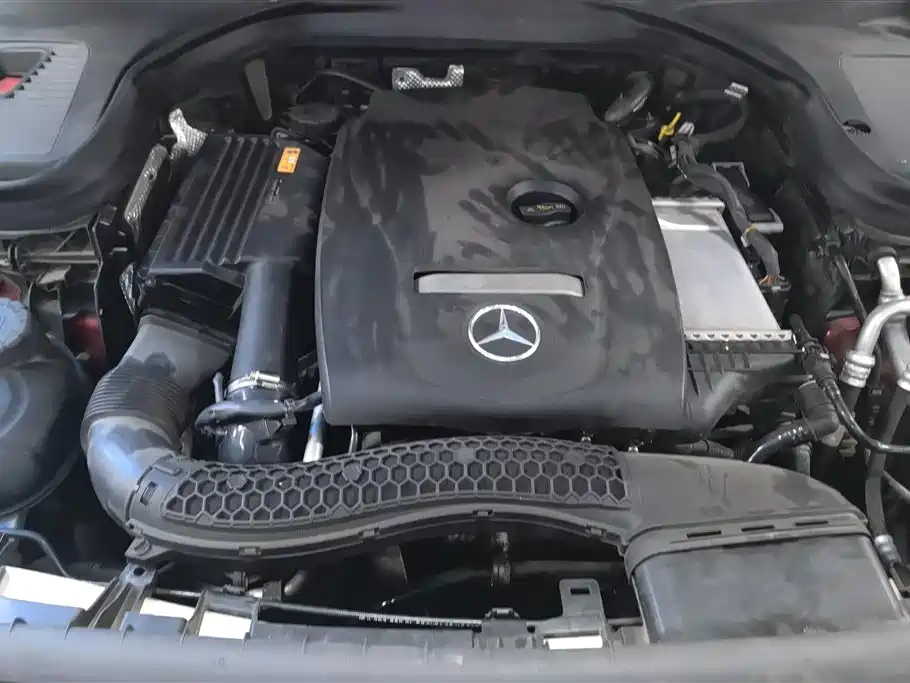 MERCEDES-BENZ GLC