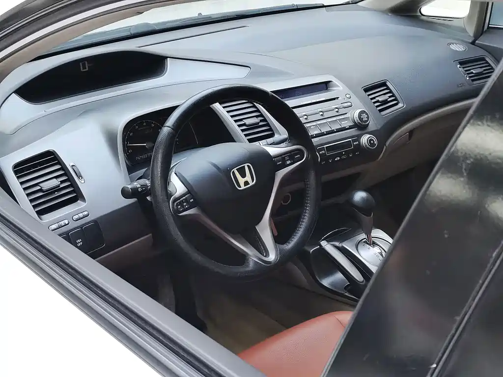 Honda Civic — миниатюра 6