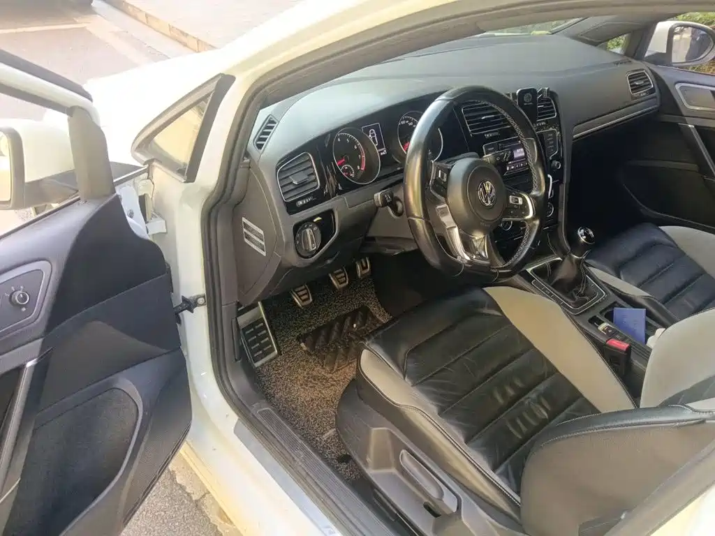 Volkswagen Golf — миниатюра 17
