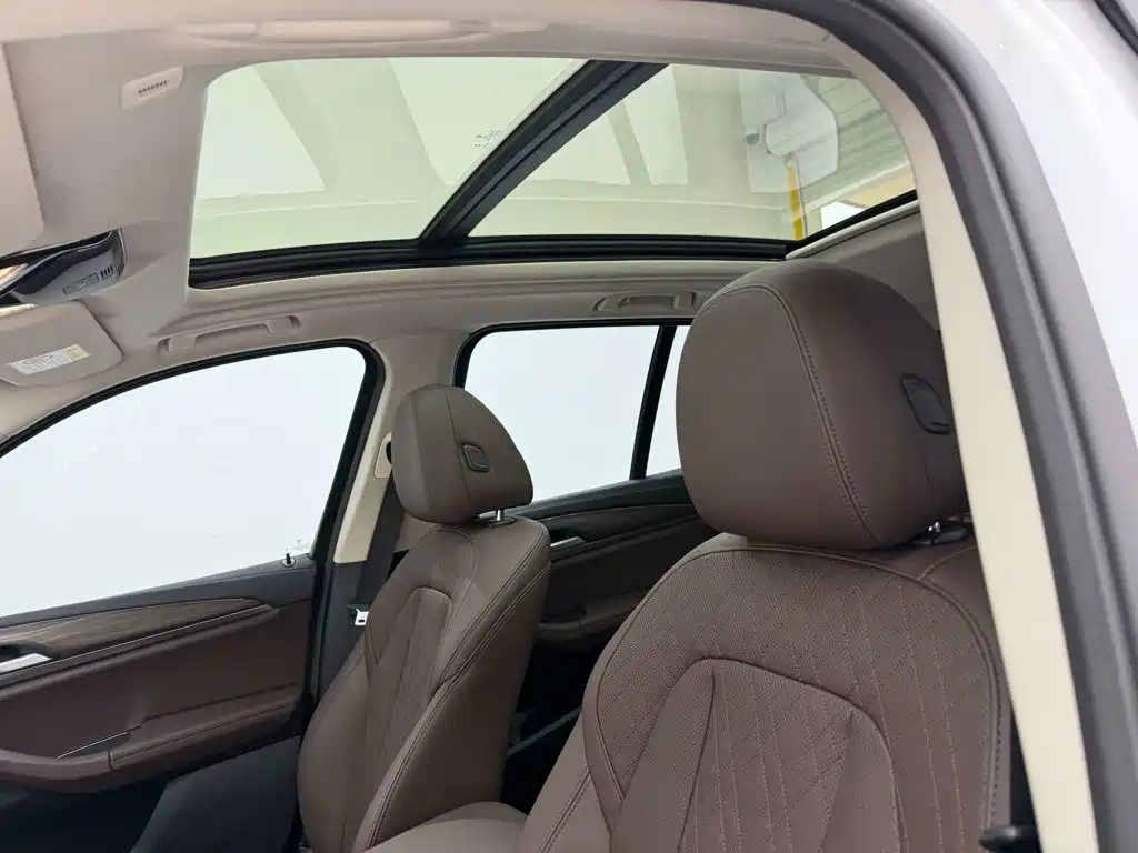 BMW X3 — миниатюра 26