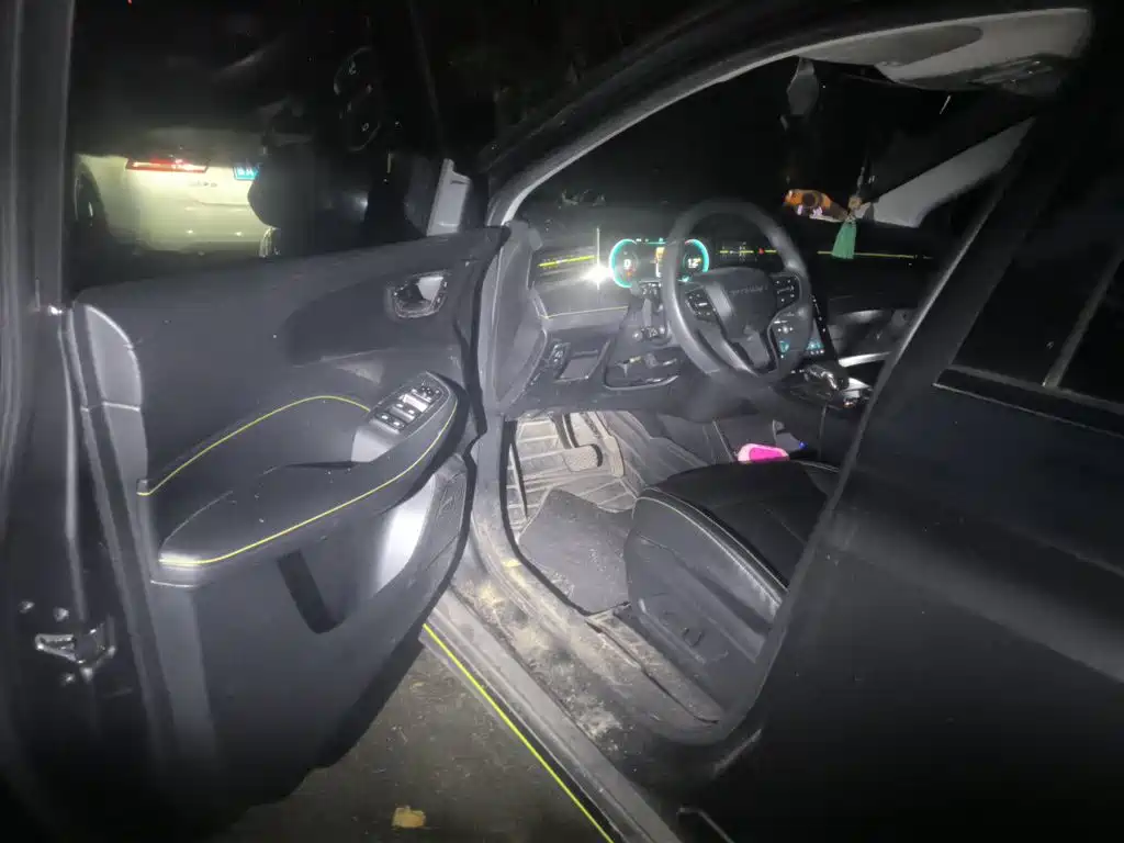 Roewe RX5 — миниатюра 12