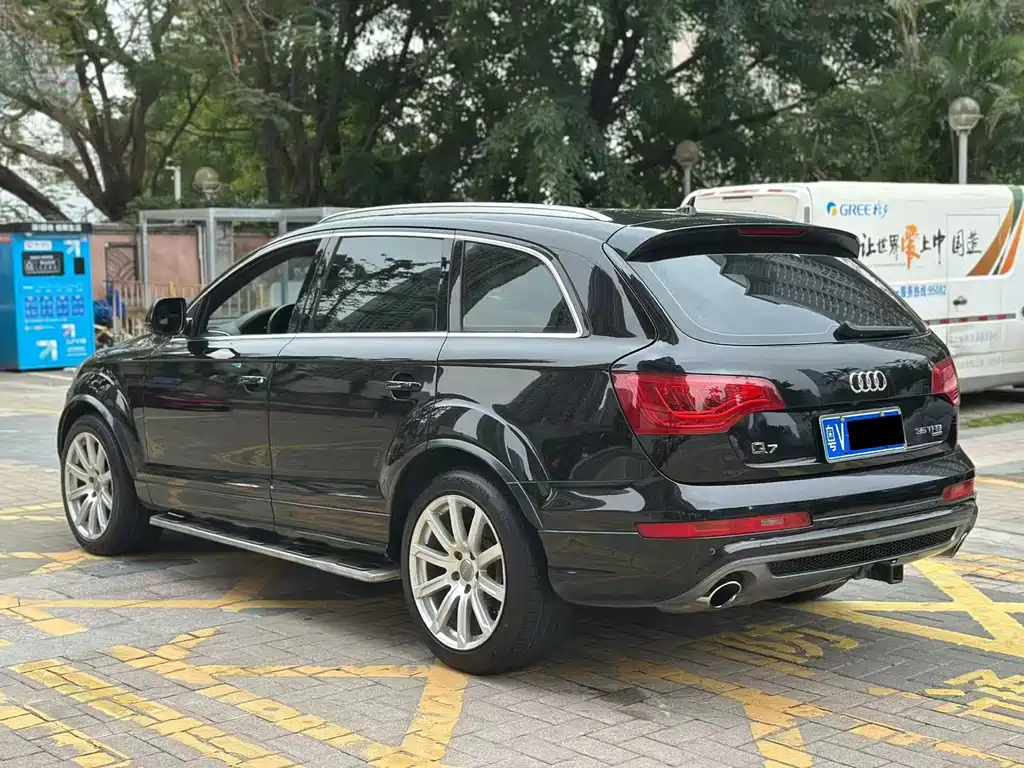 Audi Q7 2012 3.0 TFSI (200kW