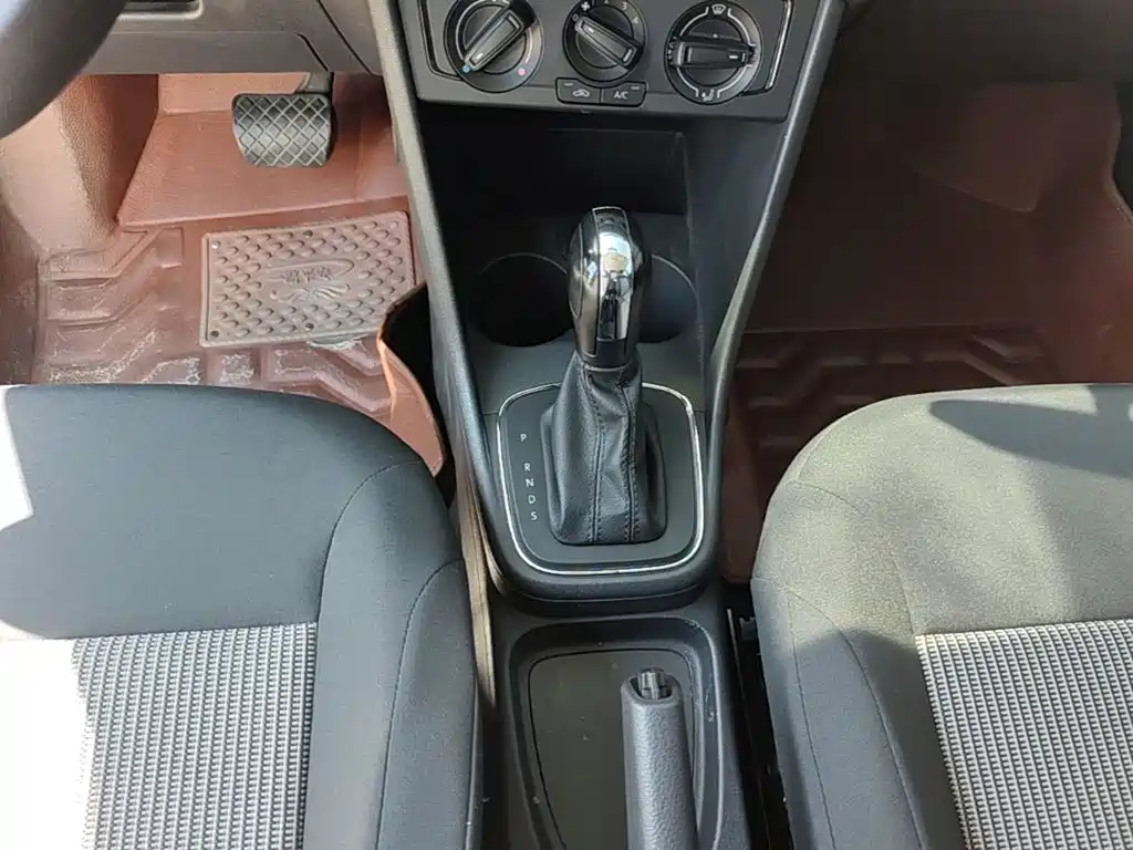 Volkswagen Polo — миниатюра 14