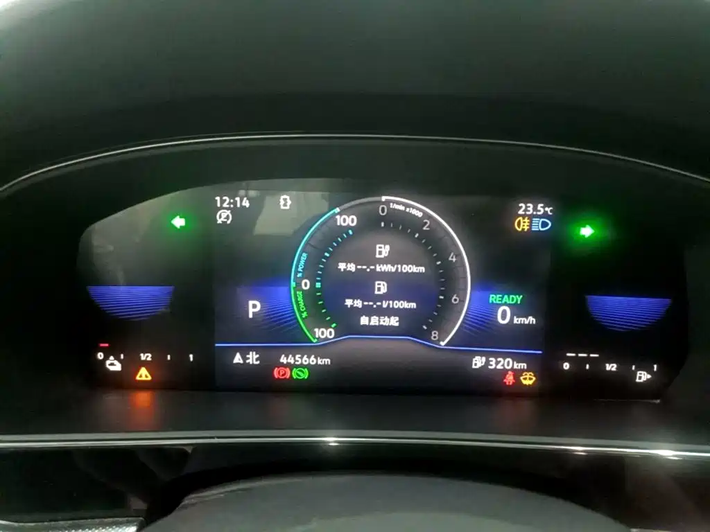 Volkswagen Passat PHEV — миниатюра 12