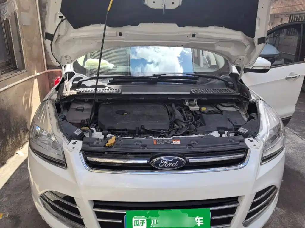 Ford Kuga — миниатюра 17