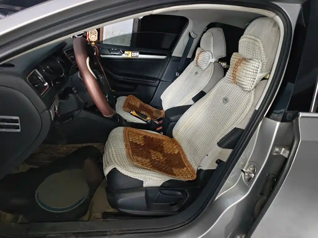 Volkswagen Sagitar — миниатюра 8