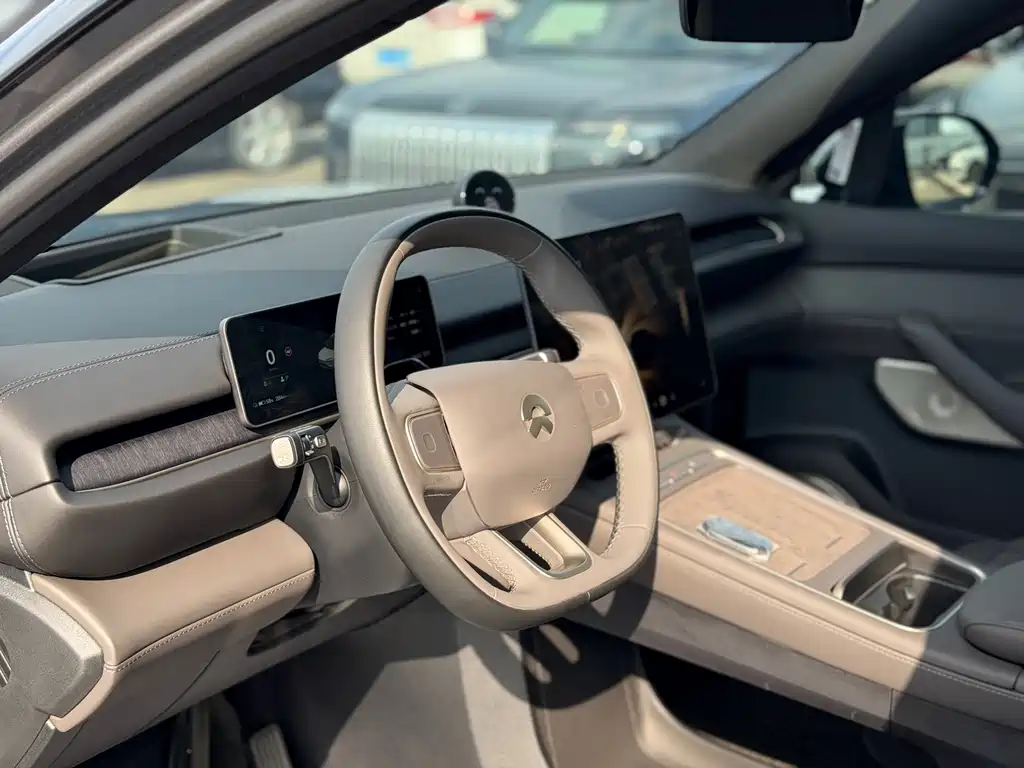 NIO ES6 — миниатюра 6
