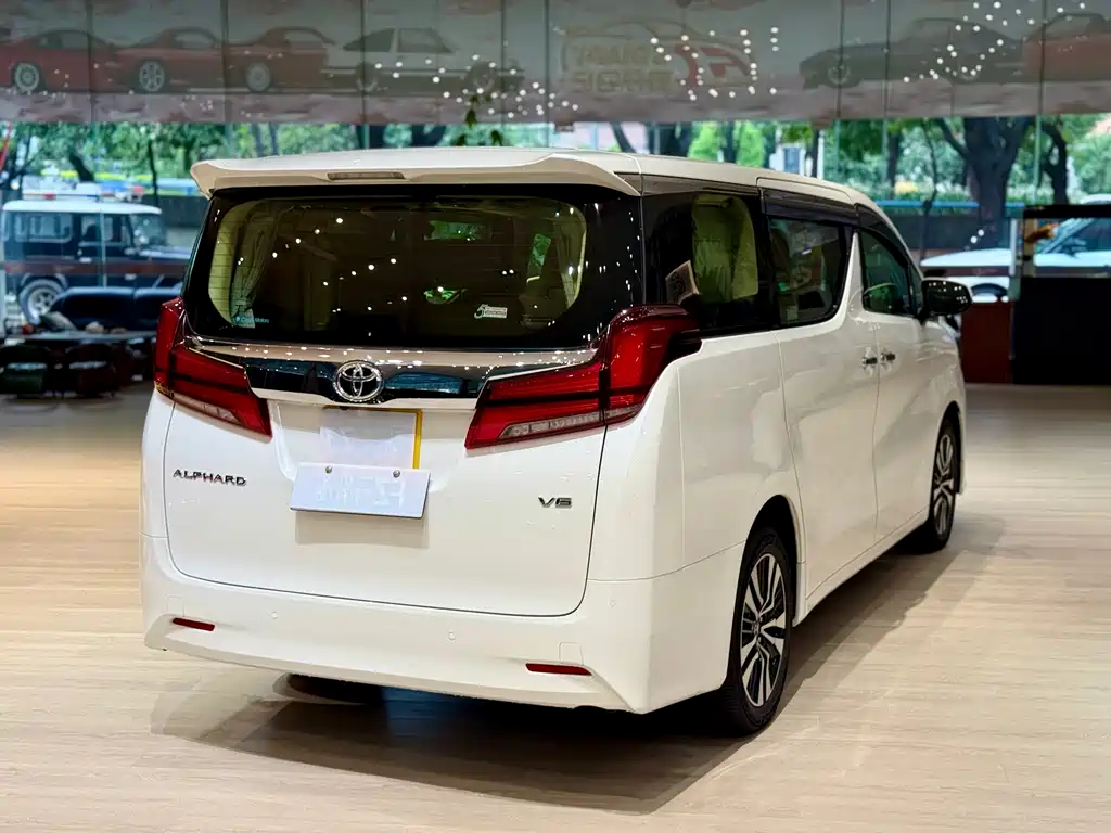 Toyota Alphard 2018 3.5L Luxury