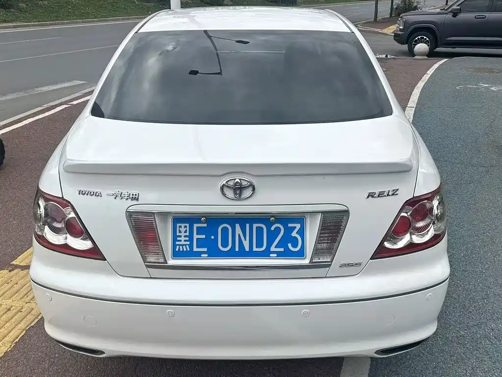 Toyota Reiz — миниатюра 4