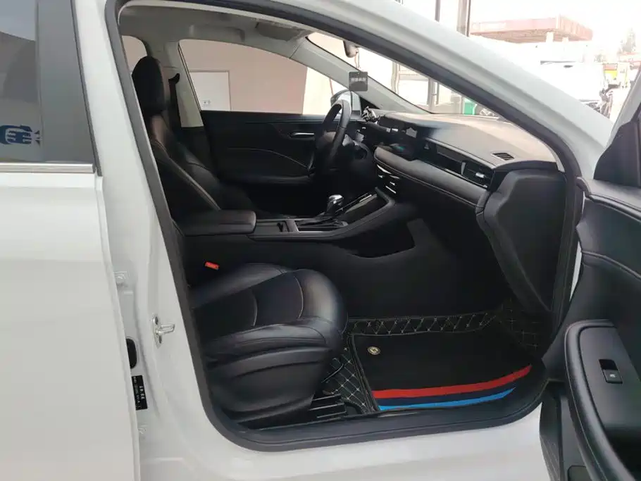 Roewe i5 — миниатюра 8