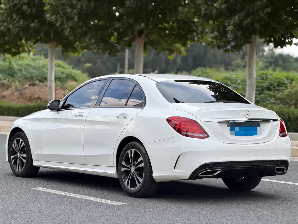 Mercedes-Benz C-Class — миниатюра 4