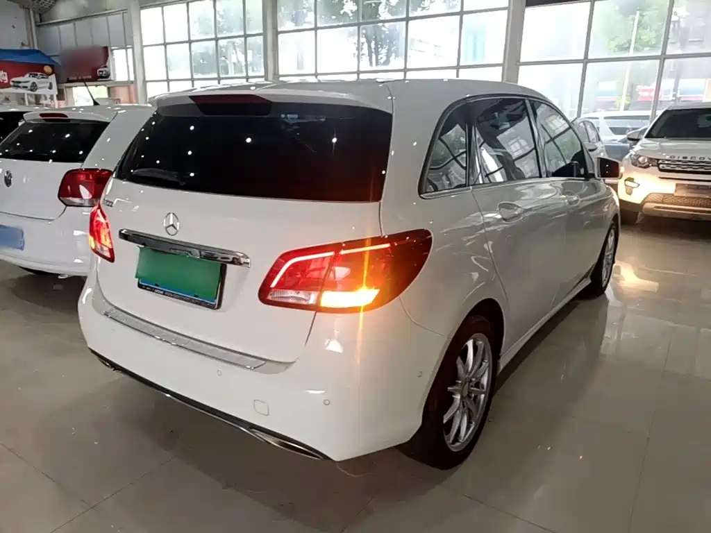 Mercedes-Benz B-Class — миниатюра 7