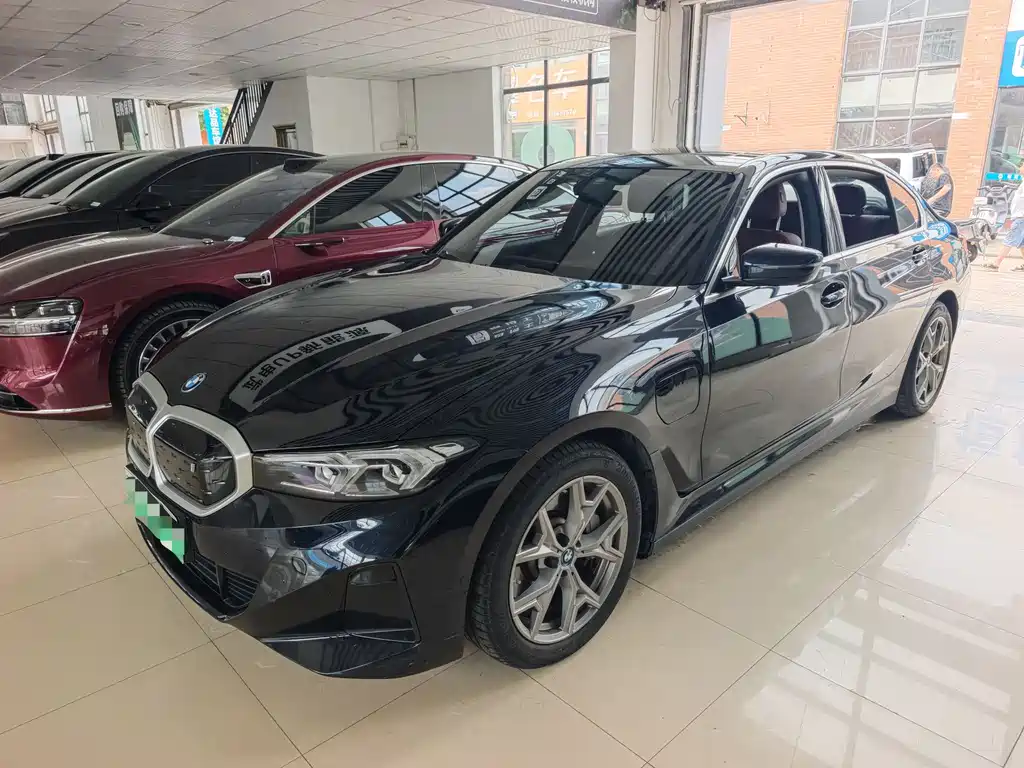 BMW i3 2022 eDrive 35 L