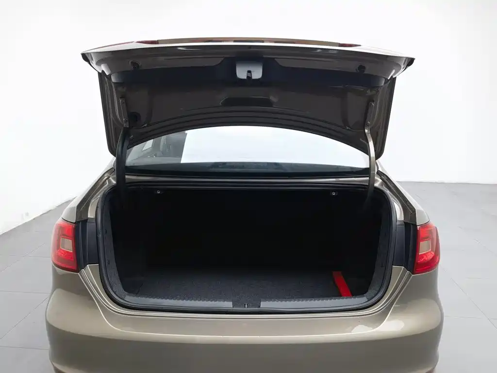 Volkswagen Sagitar — миниатюра 16