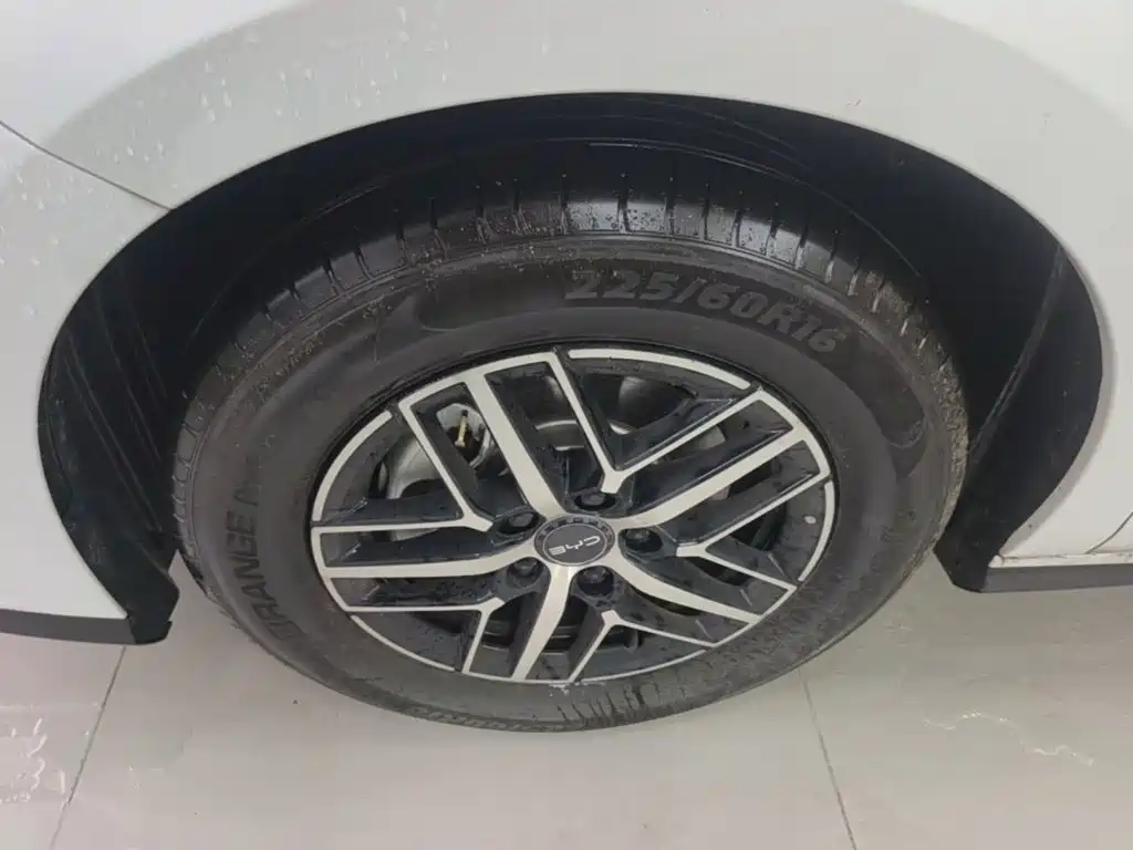 BYD Seal 05 DM-i — миниатюра 23