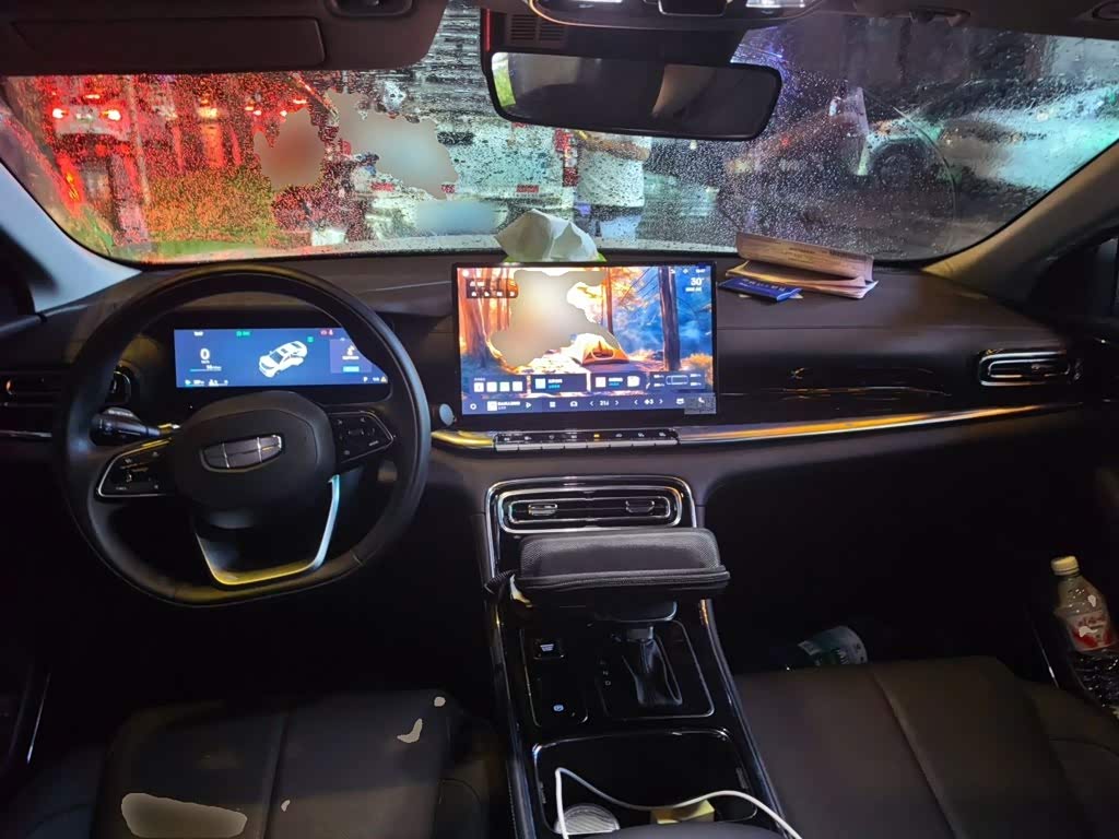 Geely Emgrand 1.5 л 2026 г. Белый, пробег 6400 км