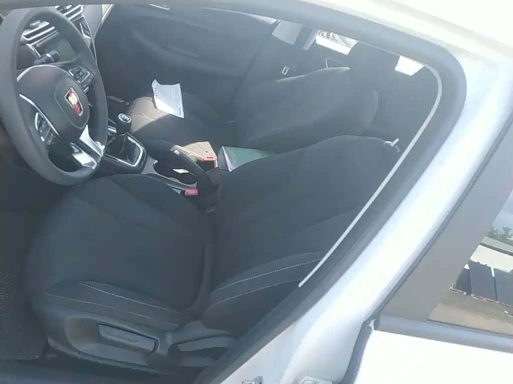 Roewe i5 — миниатюра 15