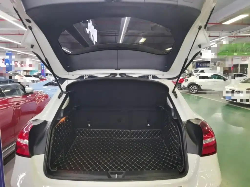 Mercedes-Benz GLA — миниатюра 19