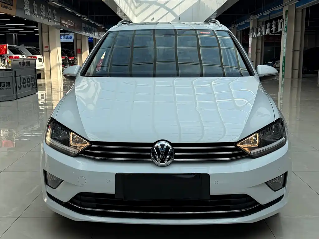 Volkswagen Golf Sportsvan 230TSI Auto Progressive Type, фото 2