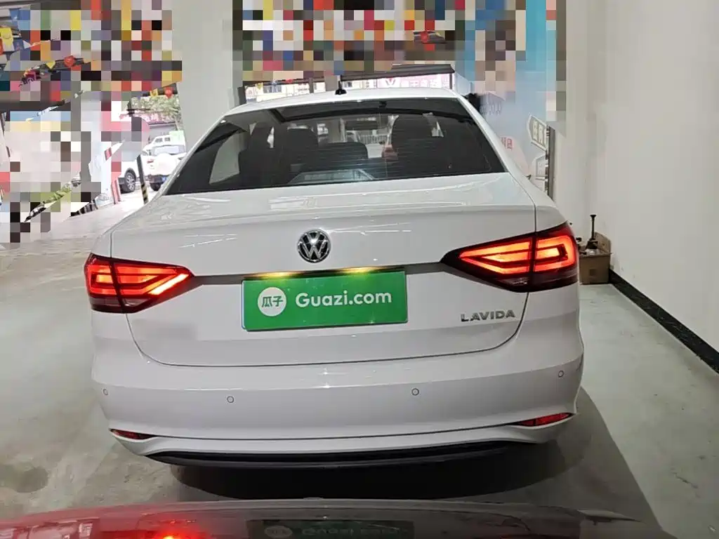 Volkswagen Lavida — миниатюра 6