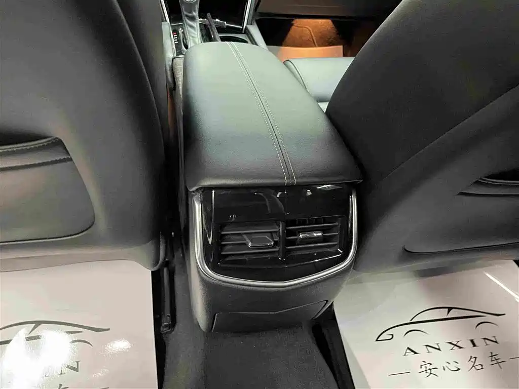 Cadillac XTS — миниатюра 14
