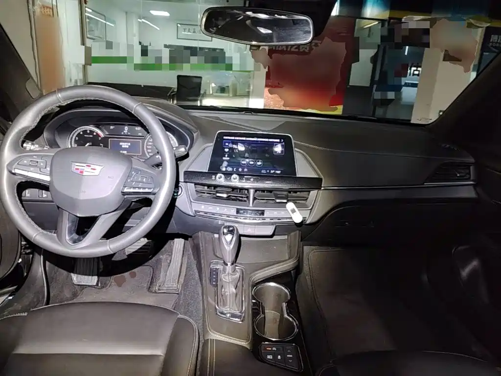 Cadillac CT4 — миниатюра 10