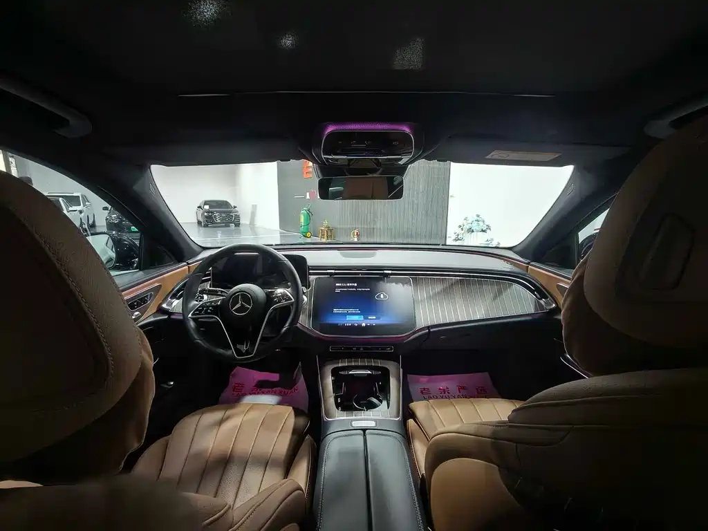 Mercedes-Benz E-Class — миниатюра 6