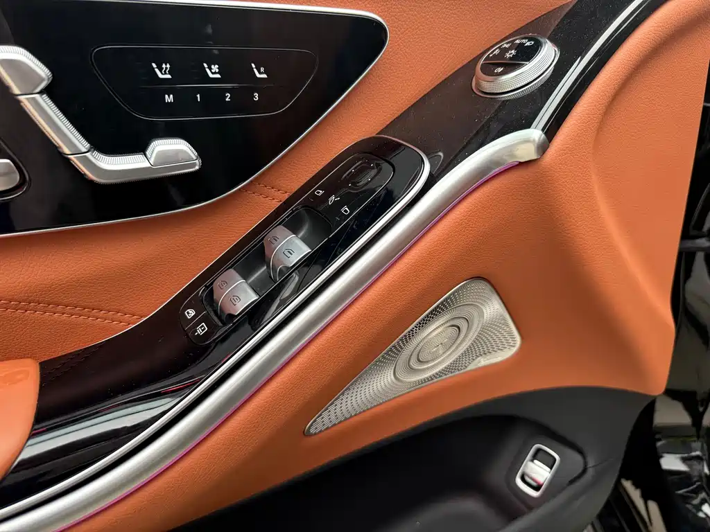 Mercedes-Benz S-Class — миниатюра 12